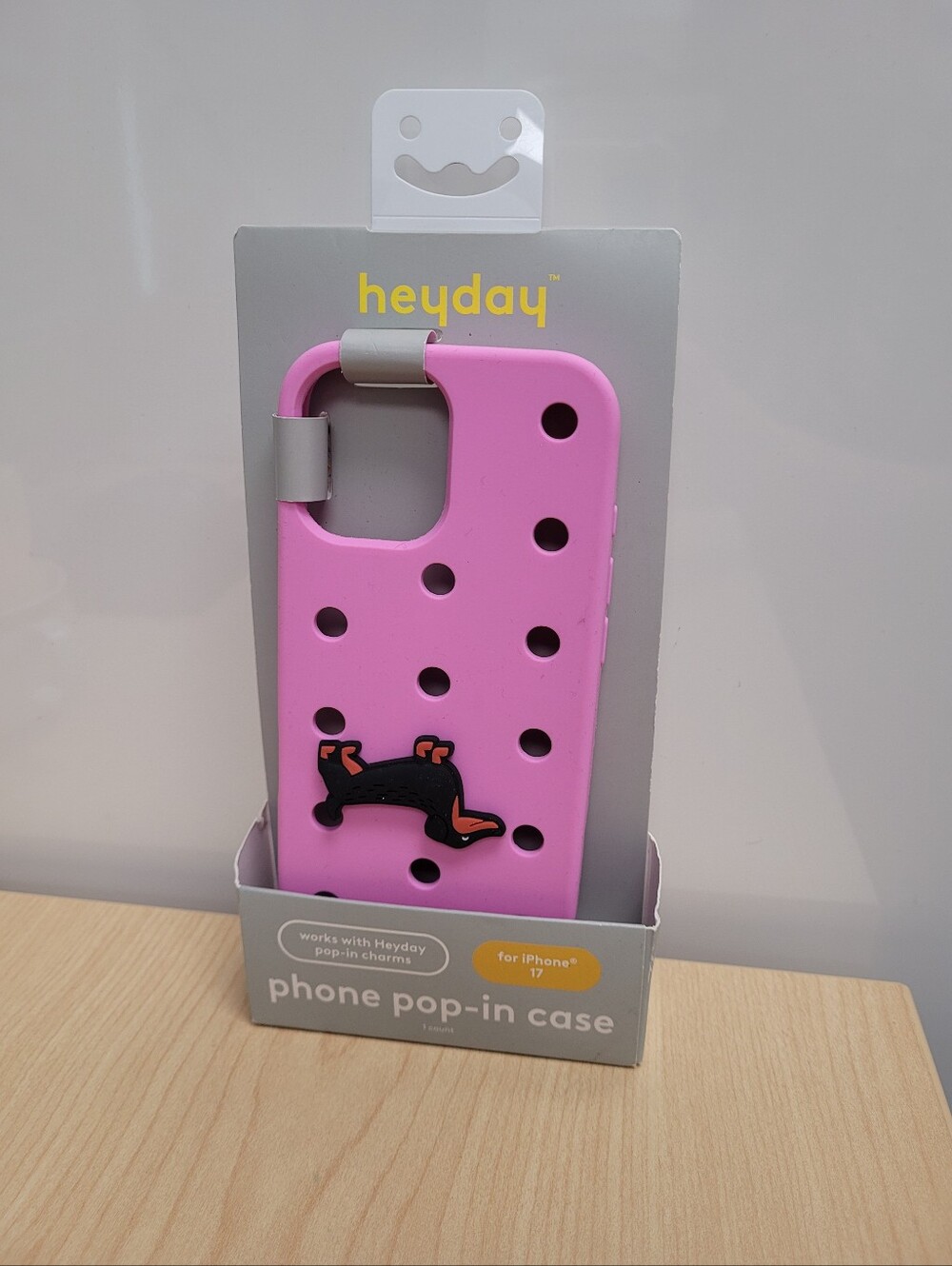 Bright pink heyday phone pop-in case For iPhone 17